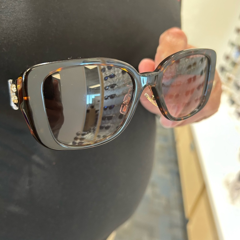 Coach Brown Sunglasses Modern Design - Picture 1 of 3
